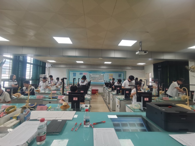 新科教學(xué)設(shè)備 | 中考理化生實(shí)驗(yàn)操作考試標(biāo)準(zhǔn)化考場(chǎng)建設(shè)方案