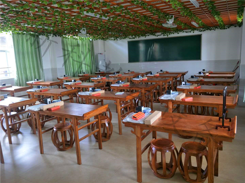 <a href='http://www.golook.cc/chanpin/57-1.html' target='1' style='font-size:18px; font-weight:bold; color:#000000;'>書法功能室</a>設(shè)備