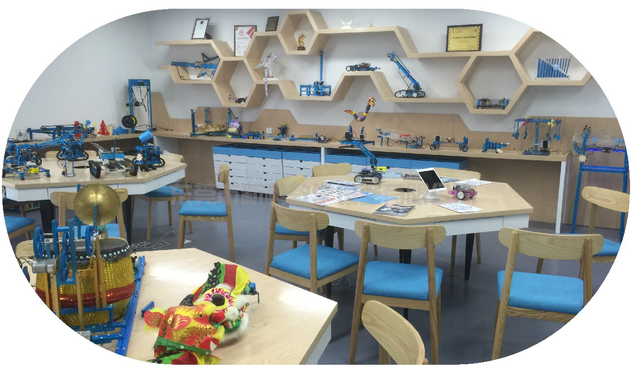 <a href='http://www.golook.cc' target='1' style='font-size:14px; font-weight:bold; color:#0080ff;'>創(chuàng)客實驗室</a>展示區(qū)