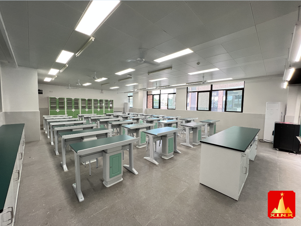 <a href='http://www.golook.cc/' target='1' style='font-size:14px; font-weight:bold; color:#0080ff;'>物理實驗室</a>