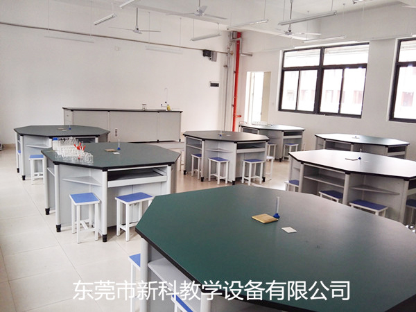 <a href='http://www.golook.cc/' target='1' style='font-size:14px; font-weight:bold; color:#0080ff;'>物理實驗室</a>設(shè)備