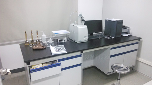 <a href='http://www.golook.cc/products/64-1.html' target='1' style='font-size:18px; font-weight:bold; color:#000000;'>實驗室邊臺</a>案例