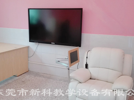 <a href='http://www.golook.cc' target='1' style='font-size:14px; font-weight:bold; color:#0080ff;'>心理咨詢室</a>布置