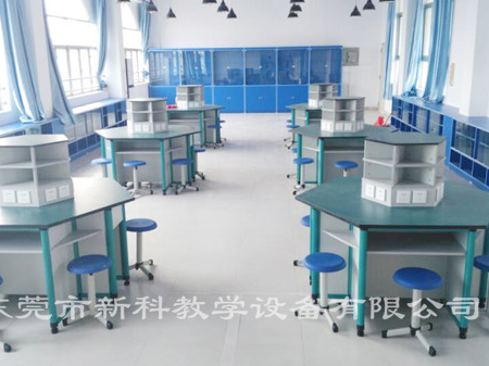 <a href='http://www.golook.cc/chanpin/60-1.html' target='1' style='font-size:18px; font-weight:bold; color:#000000;'>機(jī)器人功能室</a>3