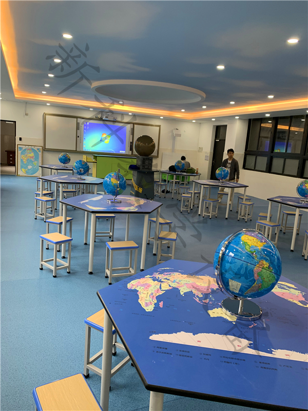 <a href='http://www.golook.cc/chanpinyiji/42-1.html' target='1' style='font-size:14px; font-weight:bold; color:#0080ff;'>地理專用教室</a>