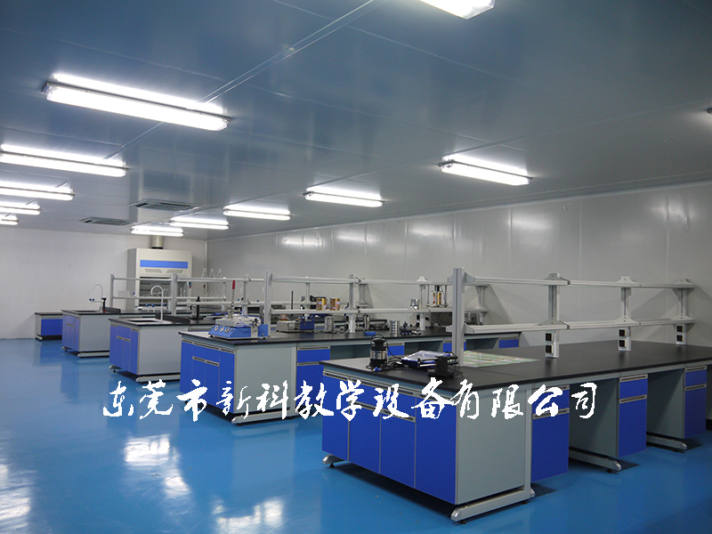 <a href='http://www.golook.cc/products/63-1.html' target='1' style='font-size:18px; font-weight:bold; color:#000000;'>中央實驗臺</a>案例