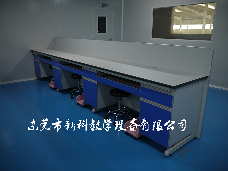 <a href='http://www.golook.cc/products/64-1.html' target='1' style='font-size:18px; font-weight:bold; color:#000000;'>實驗室邊臺</a>案例